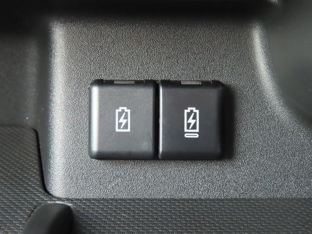 スペーシアカスタム カスタム　ＨＹＢＲＩＤ　ＸＳ　衝突被害軽減ブレーキ　スズキセーフティーサポート　衝突被害軽減システム　アイドリングストップ　横滑り防止機能　盗難防止システム　両側電動スライドドア　オートライト　オートエアコン　シートヒーター　プッシュスタート（56枚目）