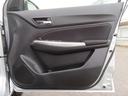 ドアポケットにも収納があります。車内のゴミ袋として使用するビニール袋をしまっている方もいらっしゃいます。