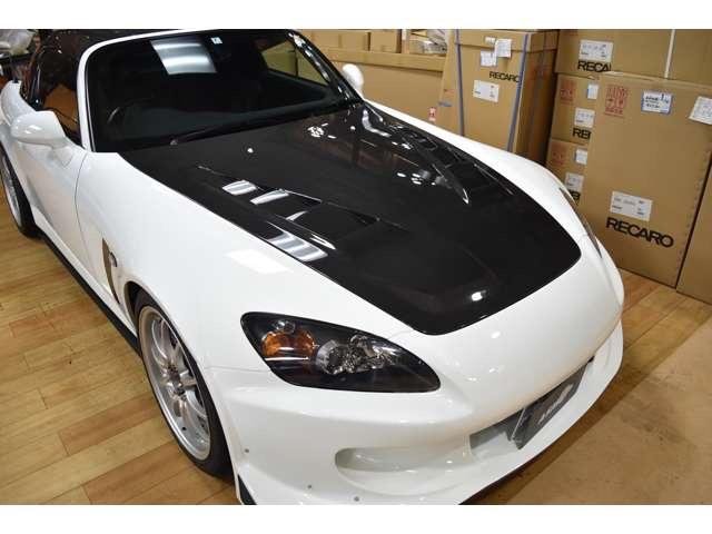 Ｓ２０００ ベースグレード　オープンカー　ＭＴ　ＨＩＤ　ＣＤ　ＭＤ　キーレスエントリー　エアロ　アルミホイール　盗難防止システム　衝突安全ボディ　ＡＢＳ　ＥＳＣ　エアコン　パワーステアリング（10枚目）