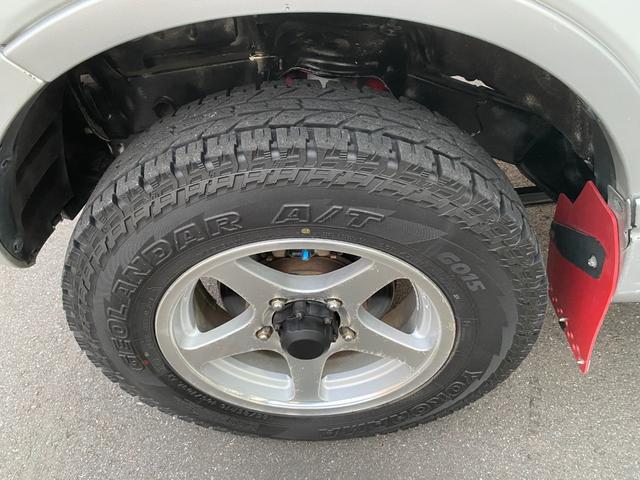 ジムニー ランドベンチャー ETC キーレスエントリー 電動格納ミラー シートヒーター AT ABS CD USB Bluetooth ルーフレール アルミホイール 衝突安全ボディ エアコン パワーウィンドウ(28枚目)