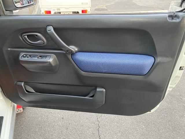 ジムニー ランドベンチャー ETC キーレスエントリー 電動格納ミラー シートヒーター AT ABS CD USB Bluetooth ルーフレール アルミホイール 衝突安全ボディ エアコン パワーウィンドウ(30枚目)