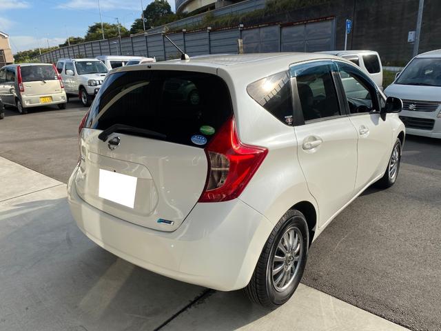 ノート Ｘ　ドライブレコーダー　ＥＴＣ　全周囲カメラ　ＴＶ　アルミホイール　スマートキー　アイドリングストップ　電動格納ミラー　ＣＶＴ　盗難防止システム　衝突安全ボディ　ＡＢＳ　ＣＤ　ＵＳＢ（14枚目）