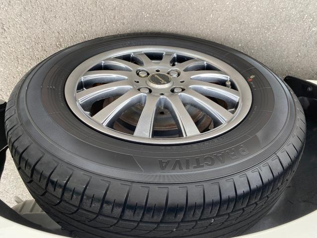 ノート Ｘ　ドライブレコーダー　ＥＴＣ　全周囲カメラ　ＴＶ　アルミホイール　スマートキー　アイドリングストップ　電動格納ミラー　ＣＶＴ　盗難防止システム　衝突安全ボディ　ＡＢＳ　ＣＤ　ＵＳＢ（18枚目）