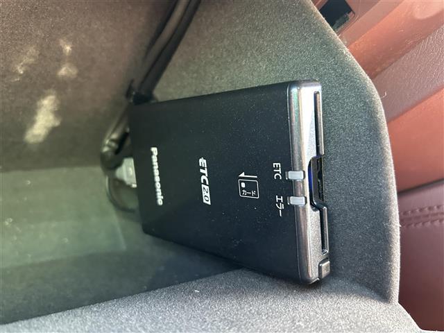 ＣＸ－８ ＸＤ　エクスクルーシブモード　☆ワンオーナー☆サンルーフ☆純正ナビ（ＢＴ／フルセグ／ＴＶキャンセラー）☆ＢＯＳＥプレミアムサウンドシステム☆アラウンドビューモニター☆バックカメラ☆フロントカメラ☆サイドカメラ☆電動リアゲート（12枚目）