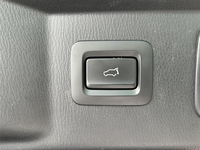 ＣＸ－８ ＸＤ　エクスクルーシブモード　☆ワンオーナー☆サンルーフ☆純正ナビ（ＢＴ／フルセグ／ＴＶキャンセラー）☆ＢＯＳＥプレミアムサウンドシステム☆アラウンドビューモニター☆バックカメラ☆フロントカメラ☆サイドカメラ☆電動リアゲート（14枚目）