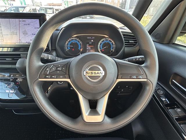 ルークス ハイウェイスター　Ｘ　☆ワンオーナー☆純正９型ナビ（ＢＴ／フルセグ／ｉＰｏｄ／ＡＵＸ／ＤＩＳＣ／ＵＳＢ）☆アラウンドビューモニター☆バックカメラ☆フロントカメラ☆サイドカメラ☆左側パワースライドドア☆ドライブレコーダー（8枚目）