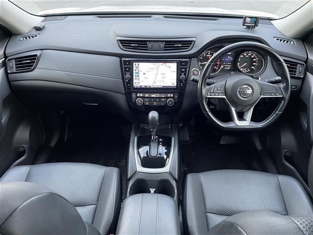 エクストレイル ２０Ｘ　☆ワンオーナー☆純正９型ナビ（ＢＴ／フルセグ／ＡＭ／ＦＭ／ＤＩＳＣ／ＡＵＸ／ｉＰｏｄ）☆アラウンドビューモニター☆バックカメラ☆フロントカメラ☆サイドカメラ☆パワーバックドア☆ＬＥＤ☆革シート（2枚目）