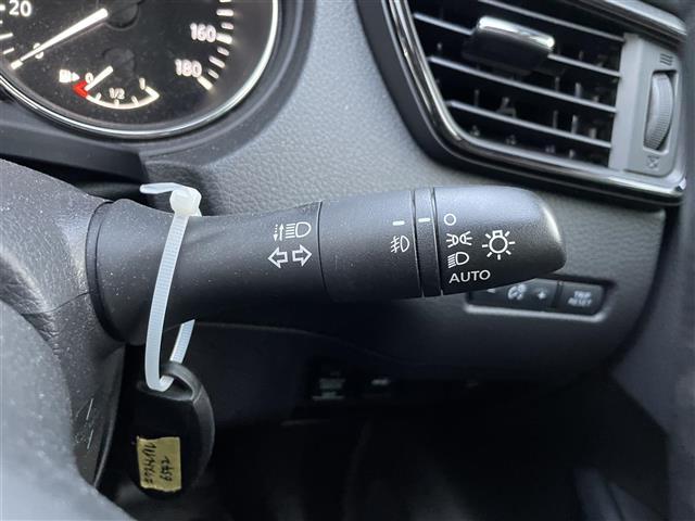 エクストレイル ２０Ｘ　☆ワンオーナー☆純正９型ナビ（ＢＴ／フルセグ／ＡＭ／ＦＭ／ＤＩＳＣ／ＡＵＸ／ｉＰｏｄ）☆アラウンドビューモニター☆バックカメラ☆フロントカメラ☆サイドカメラ☆パワーバックドア☆ＬＥＤ☆革シート（10枚目）