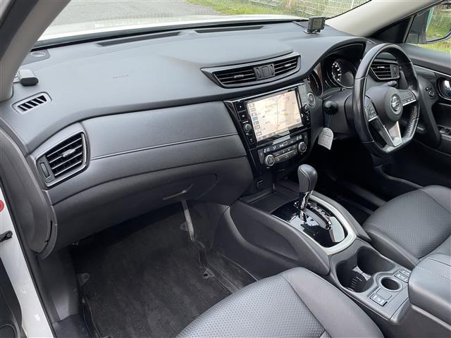 エクストレイル ２０Ｘ　☆ワンオーナー☆純正９型ナビ（ＢＴ／フルセグ／ＡＭ／ＦＭ／ＤＩＳＣ／ＡＵＸ／ｉＰｏｄ）☆アラウンドビューモニター☆バックカメラ☆フロントカメラ☆サイドカメラ☆パワーバックドア☆ＬＥＤ☆革シート（24枚目）