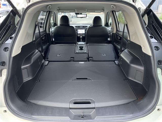 エクストレイル ２０Ｘ　☆ワンオーナー☆純正９型ナビ（ＢＴ／フルセグ／ＡＭ／ＦＭ／ＤＩＳＣ／ＡＵＸ／ｉＰｏｄ）☆アラウンドビューモニター☆バックカメラ☆フロントカメラ☆サイドカメラ☆パワーバックドア☆ＬＥＤ☆革シート（29枚目）