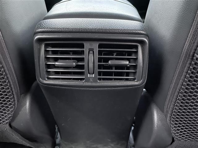 エクストレイル ２０Ｘ　☆ワンオーナー☆純正９型ナビ（ＢＴ／フルセグ／ＡＭ／ＦＭ／ＤＩＳＣ／ＡＵＸ／ｉＰｏｄ）☆アラウンドビューモニター☆バックカメラ☆フロントカメラ☆サイドカメラ☆パワーバックドア☆ＬＥＤ☆革シート（30枚目）