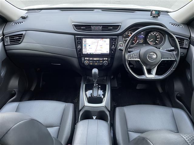 エクストレイル ２０Ｘ　☆ワンオーナー☆純正９型ナビ（ＢＴ／フルセグ／ＡＭ／ＦＭ／ＤＩＳＣ／ＡＵＸ／ｉＰｏｄ）☆アラウンドビューモニター☆バックカメラ☆フロントカメラ☆サイドカメラ☆パワーバックドア☆ＬＥＤ☆革シート（42枚目）