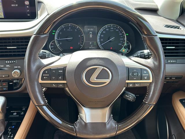 RX RX200t バージョンL ☆純正ナビ(BT/フルセグ/AM/FM/DISC)☆アラウンドビューモニター☆Bカメラ☆フロントカメラ☆サイドカメラ☆パワーバックドア☆レーダークルーズコントロール☆LEDヘッドライト(6枚目)