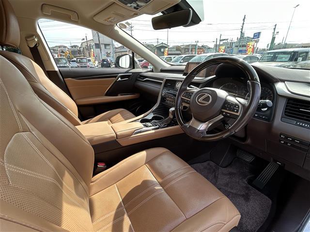 RX RX200t バージョンL ☆純正ナビ(BT/フルセグ/AM/FM/DISC)☆アラウンドビューモニター☆Bカメラ☆フロントカメラ☆サイドカメラ☆パワーバックドア☆レーダークルーズコントロール☆LEDヘッドライト(28枚目)