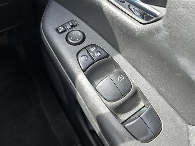 セレナ ハイウェイスター 全方位カメラ クルーズコントロール 純正ETC 社外ナビ 横滑り防止 衝突被害軽減システム 両側電動スライドドア LEDオートライト カーテンエアバッグ 社外ドラレコ スマートキー BT 後席モニター(20枚目)