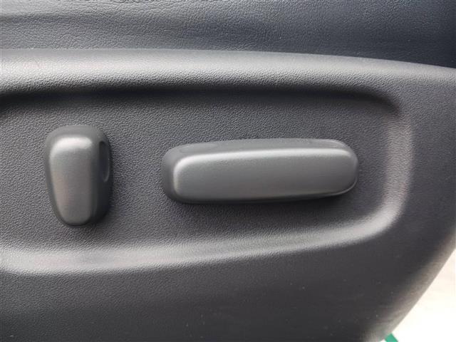 エスティマ アエラス　プレミアムエディション　禁煙車　バックモニター　ドラレコ　クルコン　ＨＩＤヘッドランプ　オートライト　社外ナビ　フルセグＴＶ　ビルトインＥＴＣ　両側パワースライドドア　ハーフレザーシート　運転席パワーシート　スマートキー（8枚目）