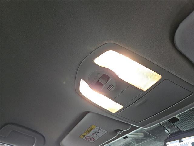 プリウスアルファ Sツーリングセレクション ワンオーナー 純正ナビ フルセグ バックカメラ ビルトインETC 前後ドラレコ SRSエアバッグ LEDヘッドランプ 革巻きステアリング 純正17インチAW モデリスタエアロ 禁煙車(5枚目)