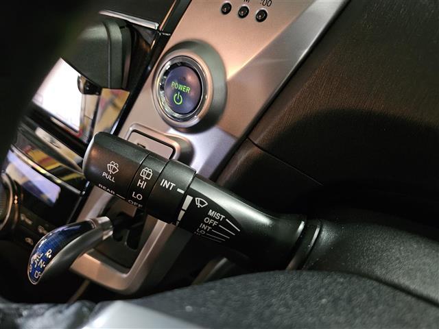 プリウスアルファ Sツーリングセレクション ワンオーナー 純正ナビ フルセグ バックカメラ ビルトインETC 前後ドラレコ SRSエアバッグ LEDヘッドランプ 革巻きステアリング 純正17インチAW モデリスタエアロ 禁煙車(20枚目)