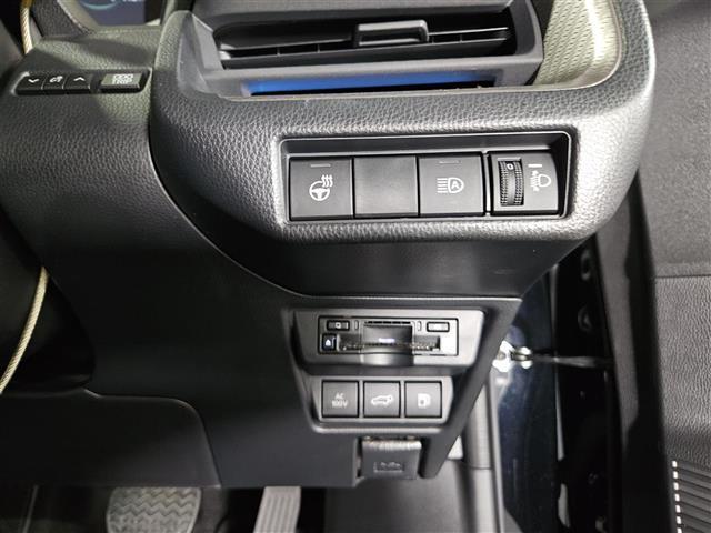 プリウス Ｚ　１２．３インチディスプレイオーディオ　フルセグ　パワーバックドア　バックカメラ　パノラマビューモニター　ビルトインＥＴＣ２．０　クルコン　セーフティセンス　トヨタチームメイト　純正１９インチＡＷ（4枚目）