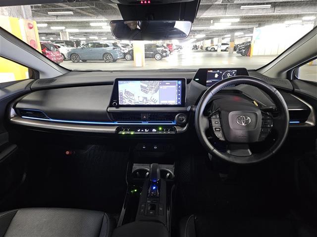 プリウス Ｚ　１２．３インチディスプレイオーディオ　フルセグ　パワーバックドア　バックカメラ　パノラマビューモニター　ビルトインＥＴＣ２．０　クルコン　セーフティセンス　トヨタチームメイト　純正１９インチＡＷ（41枚目）