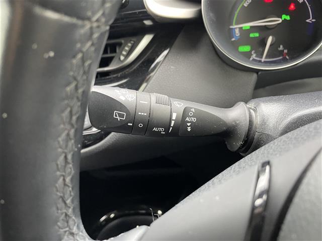 C-HR G ☆ワンオーナー☆純正9インチナビ(BT/フルセグ/AM/FM/SD/SDREC/DISC)☆Bカメラ☆レーダークルーズコントロール☆LEDヘッドライト☆オートライト☆オートマチックハイビーム(9枚目)