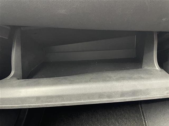 C-HR G ☆ワンオーナー☆純正9インチナビ(BT/フルセグ/AM/FM/SD/SDREC/DISC)☆Bカメラ☆レーダークルーズコントロール☆LEDヘッドライト☆オートライト☆オートマチックハイビーム(16枚目)