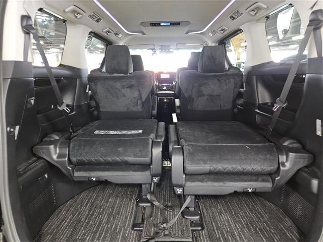 ヴェルファイアハイブリッド ＺＲ　禁煙車　バックカメラ　ドラレコ　レーダークルコン　クリアランスソナー　ＬＥＤオートライト　両側パワスラ　ビルトインＥＴＣ　ハーフレザーシート　前席パワーシート　Ｄ席ポジションメモリ　２列目オットマン（29枚目）