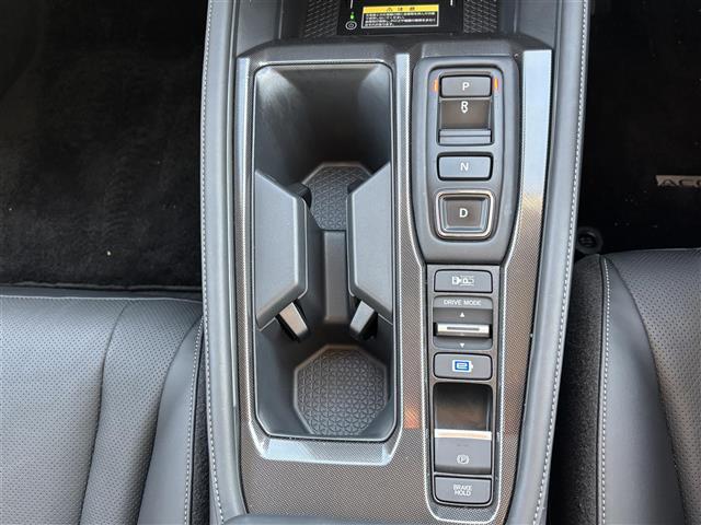 アコード e:HEV Hondaコネクトディスプレー(フルセグテレビ・FM・AM・BT)ETC2.0 クルーズコントロール 前席パワーシート 全席シートヒーター ブラインドスポットモニター 純正フロアマット(16枚目)