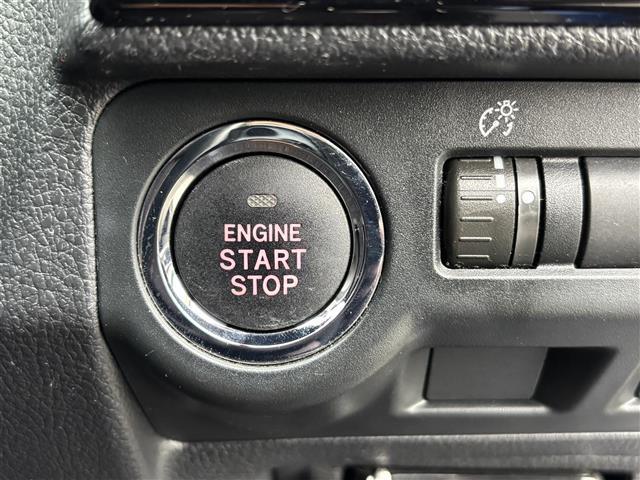 レヴォーグ 1.6GT-Sアイサイト ☆4WD☆アイサイト☆社外ナビ(BT/フルセグ/DISC/AM/FM)☆Bカメラ☆レーダークルーズコントロール☆LEDヘッドライト☆オートライト☆D席パワーシート☆純正18インチAW(17枚目)