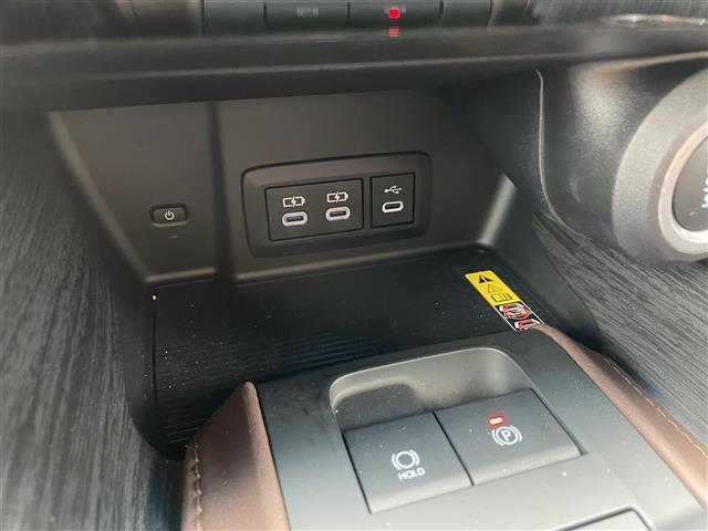 ハリアー Ｚ　レザーパッケージ　☆モデリスタエアロ☆ＪＢＬプレミアムサウンドシステム☆純正ナビ（ＢＴ／フルセグ）☆Ｂカメラ☆電動リアゲート☆レーダークルーズコントロール☆ＬＥＤヘッドライト☆オートマチックハイビーム（21枚目）