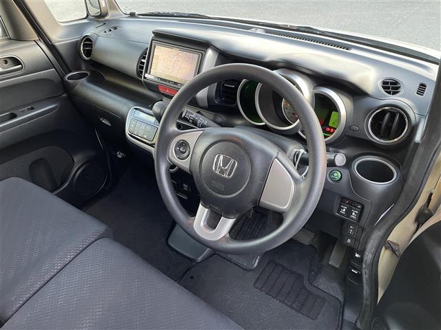 N-BOX G SSパッケージ ワンオーナー 両側電動スライドドア 純正AW 純正アルミホイール カロッツェリアナビ BT フルセグTV ベンチシート 横滑り防止 スマートキー アイドリングストップ iPod AUX(23枚目)