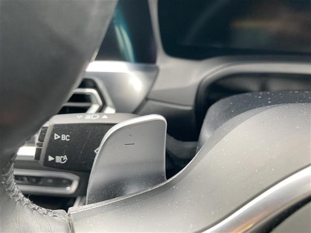 ３シリーズ ３３０ｅ　Ｍスポーツ　ワンオーナー　ハーマンカードンサウンドシステム　純正ナビ　ＢＴ　フルセグ　Ｓｐｏｔｉｆｙ　ＡＭ　ＦＭ　アラウンドビューモニター　Ｂカメラ　フロントカメラ　サイドカメラ　ＡＣＣ　ＡＨＢ　ハーフレザー（12枚目）