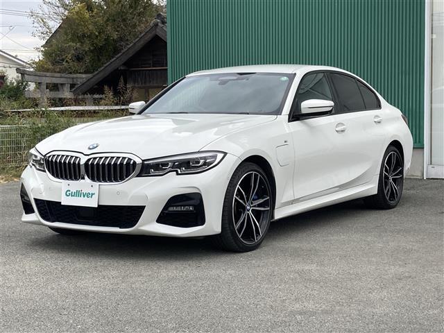３シリーズ ３３０ｅ　Ｍスポーツ　ワンオーナー　ハーマンカードンサウンドシステム　純正ナビ　ＢＴ　フルセグ　Ｓｐｏｔｉｆｙ　ＡＭ　ＦＭ　アラウンドビューモニター　Ｂカメラ　フロントカメラ　サイドカメラ　ＡＣＣ　ＡＨＢ　ハーフレザー（38枚目）