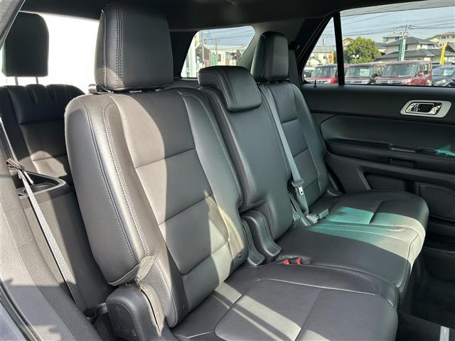 エクスプローラー ＸＬＴ　エコブースト　純正ナビ　純正ＡＷ　純正フロアマット　ＥＴＣ　クルーズコントロール　レザーシート　パワーシート　シートヒーター　サンルーフ　フロントカメラ　バックカメラ　リモコンキー　ＬＥＤオートライト（28枚目）