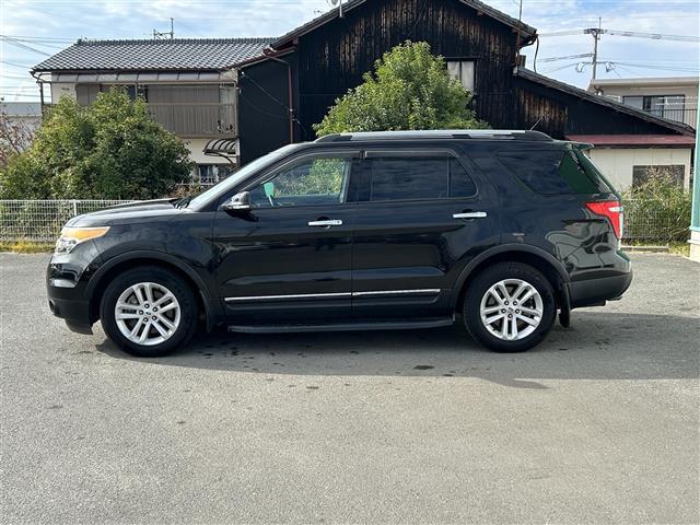 エクスプローラー ＸＬＴ　エコブースト　純正ナビ　純正ＡＷ　純正フロアマット　ＥＴＣ　クルーズコントロール　レザーシート　パワーシート　シートヒーター　サンルーフ　フロントカメラ　バックカメラ　リモコンキー　ＬＥＤオートライト（36枚目）