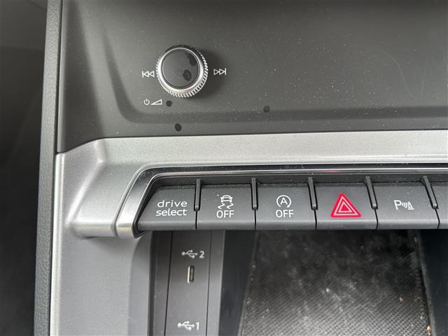 Ｑ３ ３５ＴＦＳＩアドバンスド　純正ナビ　前席パワーシート　前席シートヒーター　電動リアゲート　ＥＴＣ２．０　オートブレーキホールド　クルーズコントロール　接近警告　サイドアシスト（23枚目）