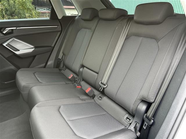 Ｑ３ ３５ＴＦＳＩアドバンスド　純正ナビ　前席パワーシート　前席シートヒーター　電動リアゲート　ＥＴＣ２．０　オートブレーキホールド　クルーズコントロール　接近警告　サイドアシスト（30枚目）