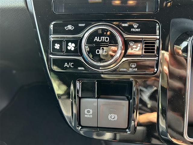 タント カスタムＸ　両側電動スライドドア　バックカメラ　ＬＥＤヘッドライト　オートライト　衝突被害軽減ブレーキ　前後コーナーセンサー　純正アルミホイール　純正フロアマット　シートヒーター　スマートキー（9枚目）