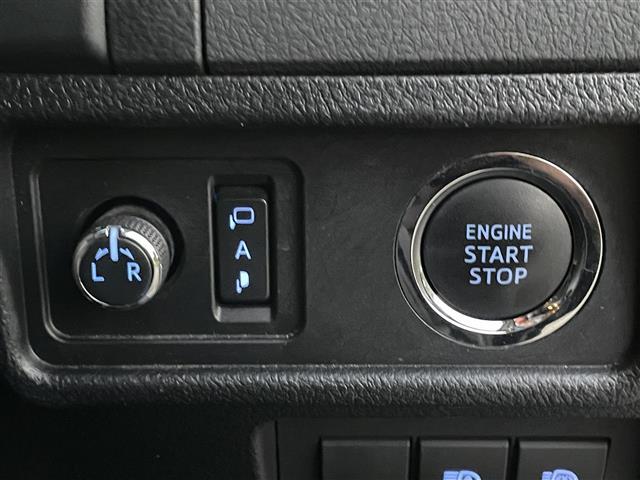 ランドクルーザープラド ＴＸ　Ｌパッケージ・ブラックエディション　サンルーフ　衝突被害軽減ブレーキ　ＬＥＤオートライト　クルーズコントロール　ＥＴＣ２．０　全方位カメラ　ＢＴ　レザーシート　純正ＡＷ　純正フロアマット　パワーシート　前後コーナーセンサー　シートヒータ（8枚目）