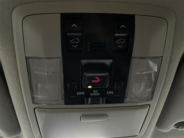 ランドクルーザープラド ＴＸ　Ｌパッケージ・ブラックエディション　サンルーフ　衝突被害軽減ブレーキ　ＬＥＤオートライト　クルーズコントロール　ＥＴＣ２．０　全方位カメラ　ＢＴ　レザーシート　純正ＡＷ　純正フロアマット　パワーシート　前後コーナーセンサー　シートヒータ（20枚目）