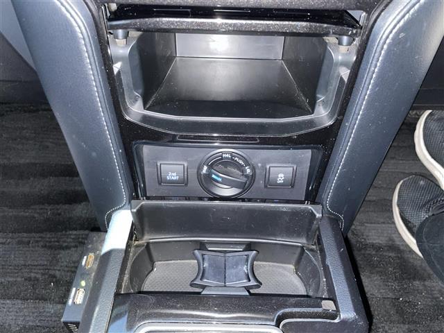 ランドクルーザープラド ＴＸ　Ｌパッケージ・ブラックエディション　サンルーフ　衝突被害軽減ブレーキ　ＬＥＤオートライト　クルーズコントロール　ＥＴＣ２．０　全方位カメラ　ＢＴ　レザーシート　純正ＡＷ　純正フロアマット　パワーシート　前後コーナーセンサー　シートヒータ（24枚目）