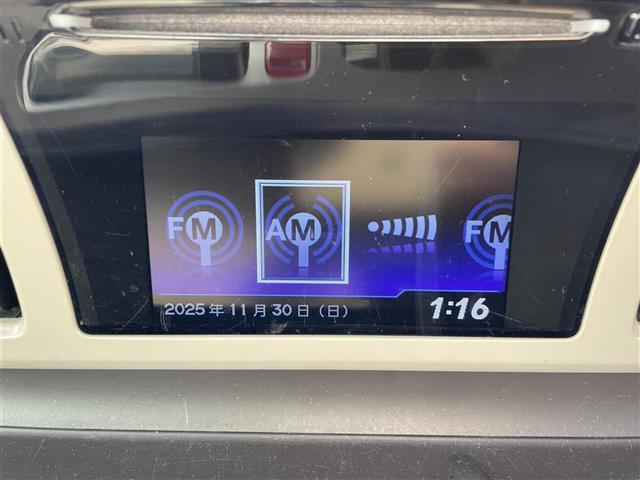 N-ONE G・Lパッケージ 純正オーディオ(FM・AM・CD・BT)バックカメラ プッシュスタート スマートキー 純正フロアマット ドアバイザー サイドカーテンエアバッグ オートライト(3枚目)