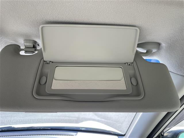 N-ONE G・Lパッケージ 純正オーディオ(FM・AM・CD・BT)バックカメラ プッシュスタート スマートキー 純正フロアマット ドアバイザー サイドカーテンエアバッグ オートライト(6枚目)