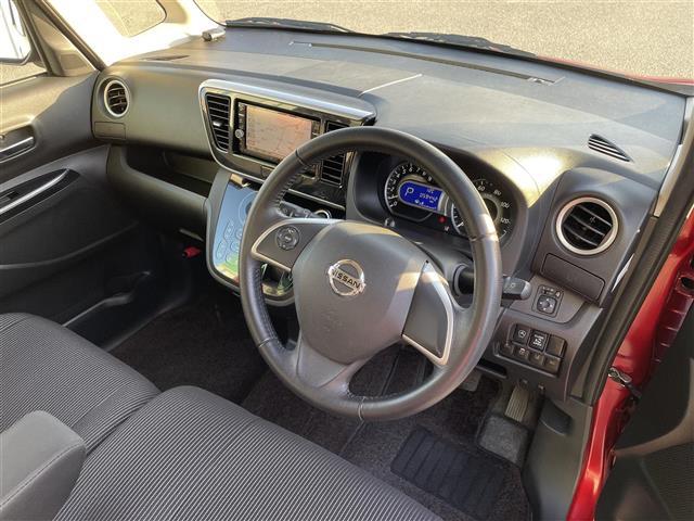 デイズルークス ハイウェイスター　Ｘターボ　純正ナビ（フルセグＴＶ・ＣＤ・ＤＶＤ・ＦＭ・ＡＭ・ＢＴ）全方位カメラ　ＥＴＣ　プッシュスタート　コーナーセンサー前後　片側パワースライドドア　スマートキー　純正フロアマット（28枚目）