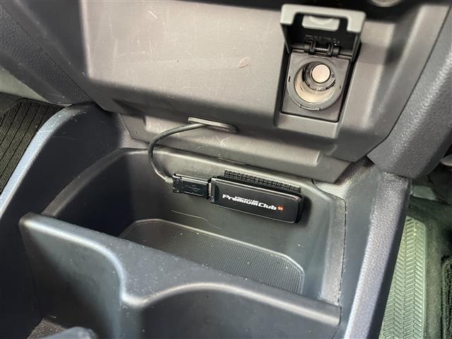 フィットハイブリッド Lパッケージ ビルトインETC バックカメラ SDナビ BT ワンセグTV オートライト 衝突被害軽減ブレーキ 横滑り防止 ハーフレザーシート スマートキー アイドリングストップ(12枚目)