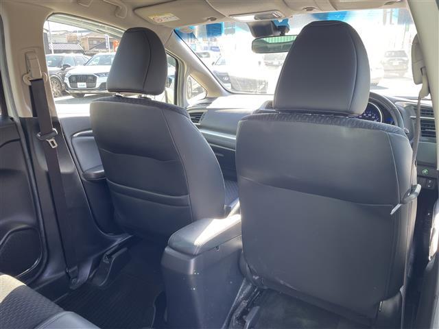 フィットハイブリッド Lパッケージ ビルトインETC バックカメラ SDナビ BT ワンセグTV オートライト 衝突被害軽減ブレーキ 横滑り防止 ハーフレザーシート スマートキー アイドリングストップ(31枚目)