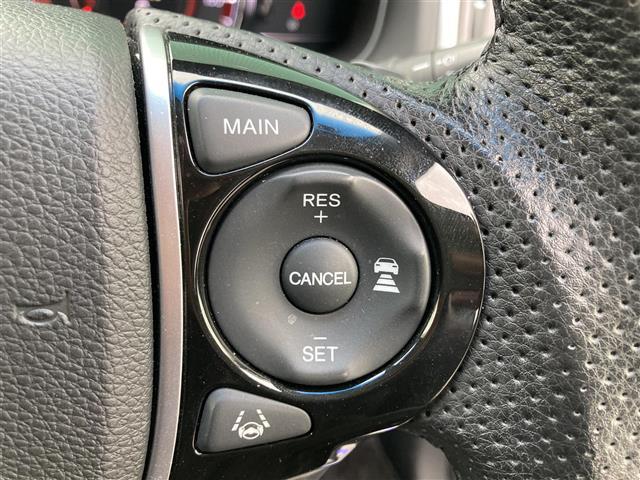 オデッセイ アブソルート・ホンダセンシング　ホンダセンシングコーナーセンサードラレコレーンキープアシストバックカメラアラウンドビューカメラＳＤナビＢＴフルセグＴＶＥＴＣ２．０　ＵＳＢ端子（12枚目）