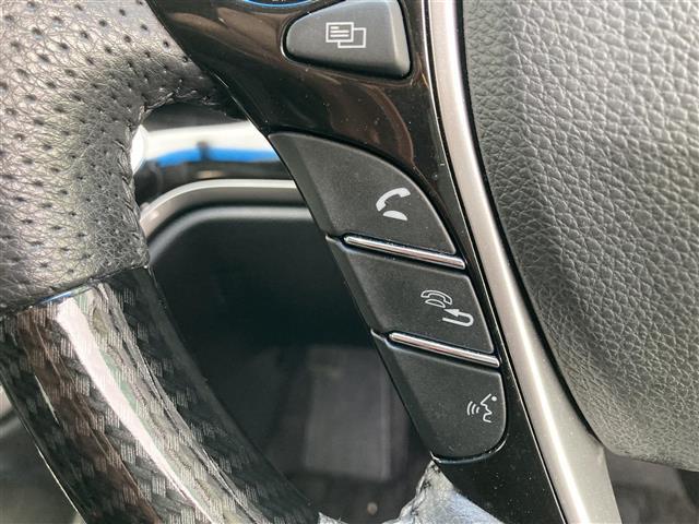 オデッセイ アブソルート・ホンダセンシング　ホンダセンシングコーナーセンサードラレコレーンキープアシストバックカメラアラウンドビューカメラＳＤナビＢＴフルセグＴＶＥＴＣ２．０　ＵＳＢ端子（13枚目）