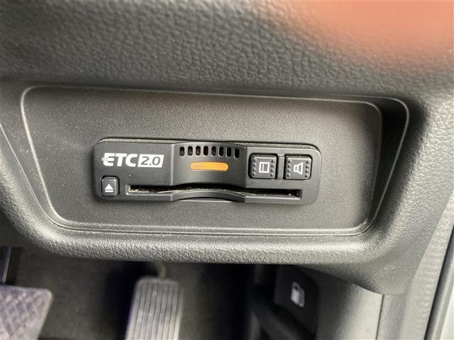 オデッセイ アブソルート・ホンダセンシング　ホンダセンシングコーナーセンサードラレコレーンキープアシストバックカメラアラウンドビューカメラＳＤナビＢＴフルセグＴＶＥＴＣ２．０　ＵＳＢ端子（17枚目）