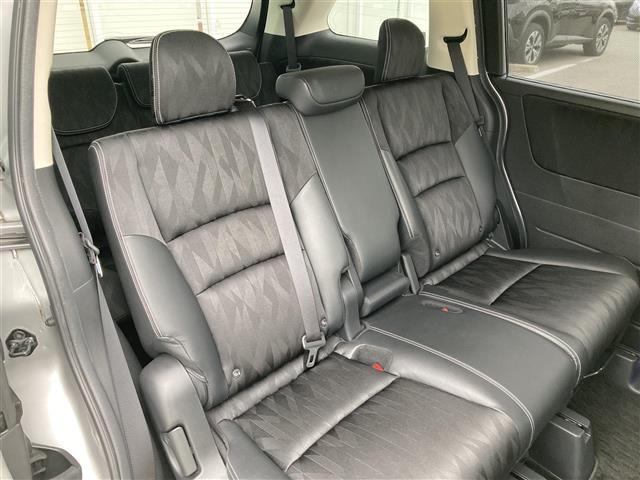 オデッセイ アブソルート・ホンダセンシング　ホンダセンシングコーナーセンサードラレコレーンキープアシストバックカメラアラウンドビューカメラＳＤナビＢＴフルセグＴＶＥＴＣ２．０　ＵＳＢ端子（26枚目）